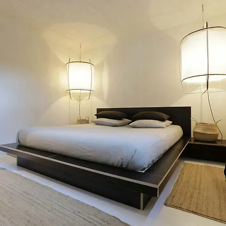 Modern Oceanfront Overlooking Cayola Bay Saint-Hilaire-de-Talmont
